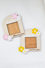 Load image into Gallery viewer, Mother&#39;s Day Wooden Picture Frame
